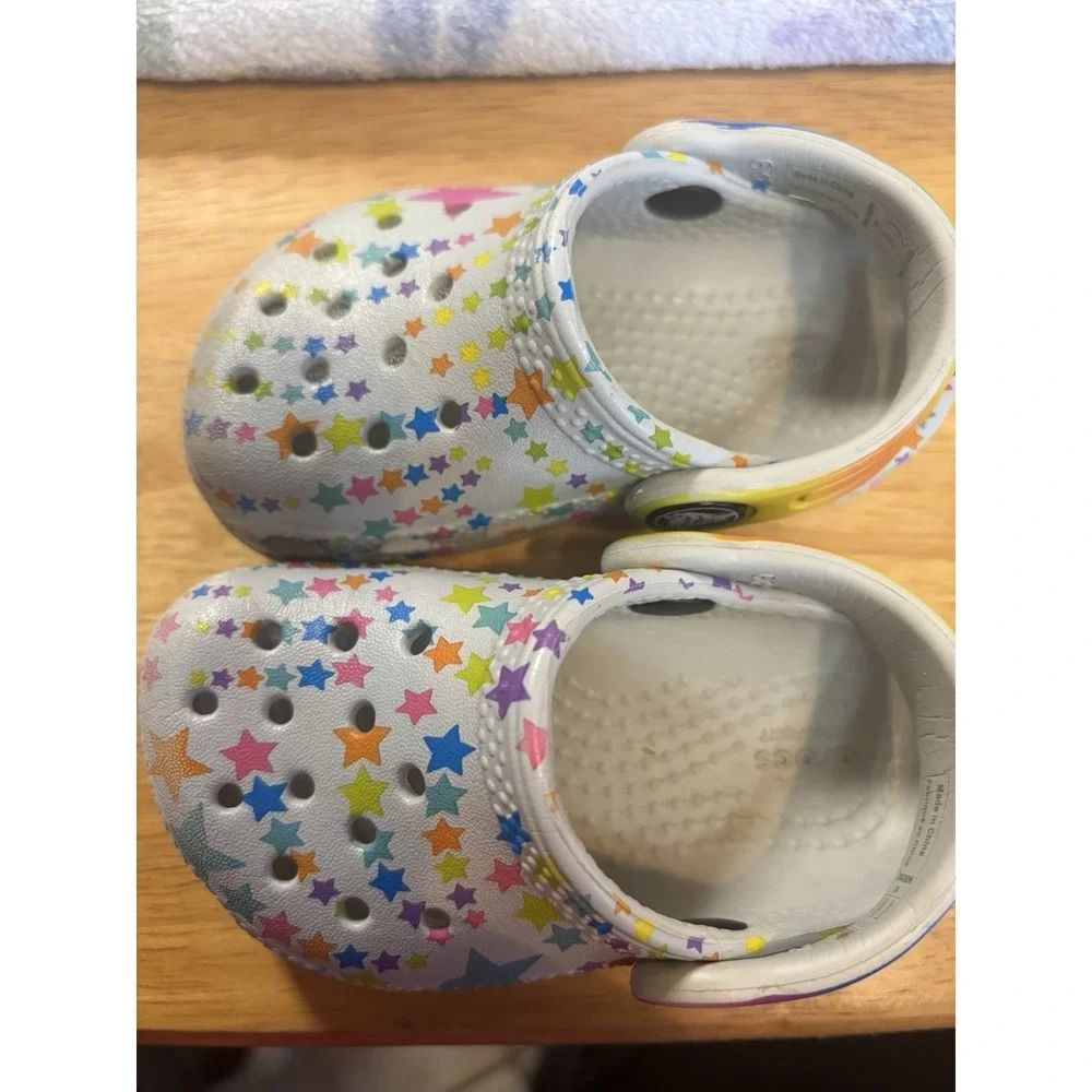 Crocs Girl's Slip‎ On Shoes Grey With Multicolor Stars Child 4